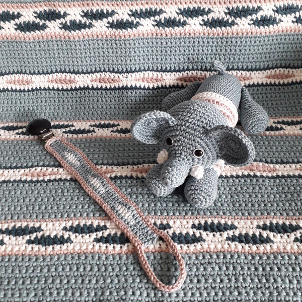 Handgemaakte babydeken en speenkoord uit katoen